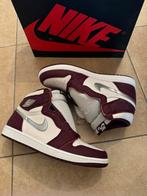 Jordan 1 High Bordeaux | Size 44,5EU, Kleding | Heren, Schoenen, Overige kleuren, Nike, Nieuw, Ophalen of Verzenden