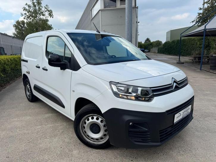 Citroen Berlingo Fourgon Club M 1.2 PureTech 130CV BVA8 E6d, Auto's, Bestelwagens en Lichte vracht, Bedrijf, Te koop, ABS, Achteruitrijcamera
