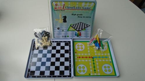SPEL IN BLIKKEN DOOS REISSPEL SCHAKEN, MENS ERGER JE NIET Ni, Hobby en Vrije tijd, Gezelschapsspellen | Bordspellen, Nieuw, Een of twee spelers