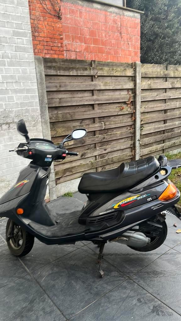 Yamaha cygnus 125cc 1999 Papieren van verlies echte kwijt, Fietsen en Brommers, Snorfietsen en Snorscooters, Zo goed als nieuw