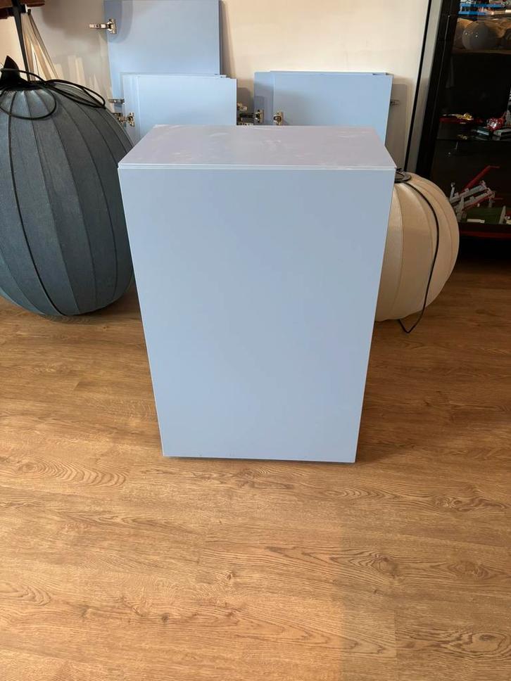Lichtblauwe hoge kwaliteit Wandkasten, Huis en Inrichting, Kasten | Wandmeubels, Gebruikt, Minder dan 100 cm, Minder dan 150 cm