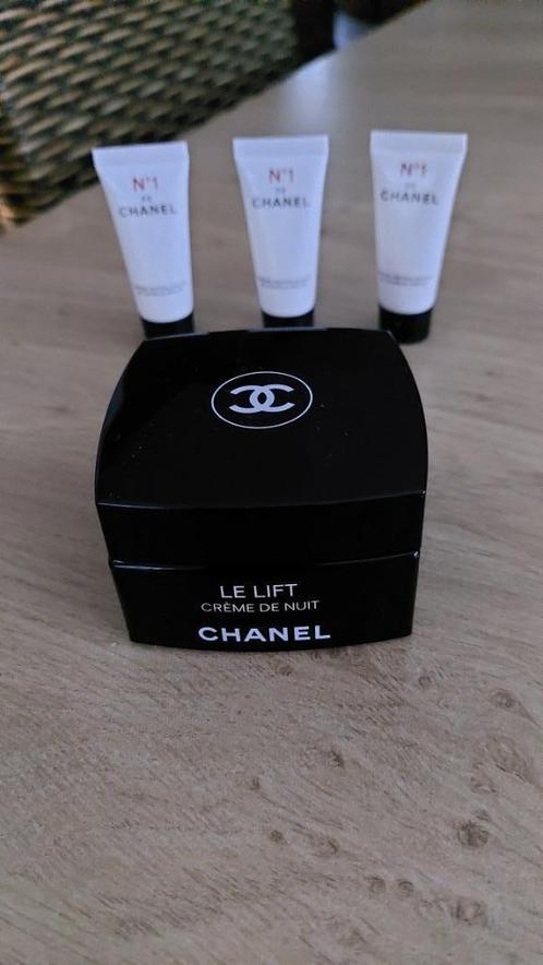 Crème de nuit LE LIFT de CHANEL, Handtassen en Accessoires, Uiterlijk | Gezichtsverzorging, Nieuw, Verzorging, Gehele gezicht