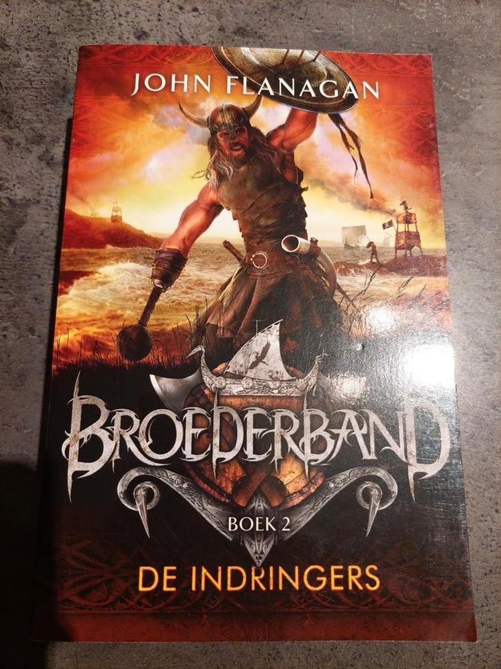 John Flanagan - De indringers, Boeken, Kinderboeken | Jeugd | 10 tot 12 jaar, Zo goed als nieuw, Ophalen of Verzenden