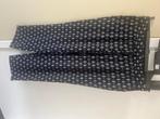 Mooie zwarte zomerbroek met witte print, Kleding | Dames, Broeken en Pantalons, Ophalen, Zo goed als nieuw, Maat 42/44 (L), Zwart