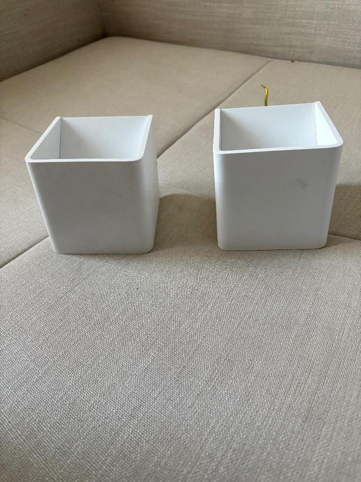 Moderne witte LED wandspots – set van 2, Huis en Inrichting, Lampen | Wandlampen, Zo goed als nieuw, Overige materialen, Ophalen of Verzenden
