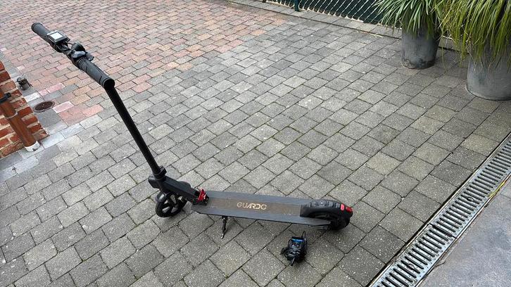Guardo step, Fietsen en Brommers, Steps, Zo goed als nieuw, Ophalen