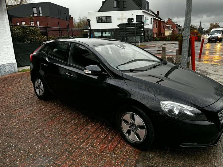 Volvo v40 D2  1.6, Auto's, Volvo, Particulier, V40, ABS, Airbags, Airconditioning, Alarm, Bluetooth, Boordcomputer, Centrale vergrendeling