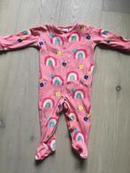 Regenboog-pyjama - Next - 6/9 maanden, Kinderen en Baby's, Meisje, Ophalen of Verzenden, Next, Overige typen