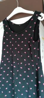 Zwart aardbei jurkje - maat 146 -152, Kinderen en Baby's, Kinderkleding | Maat 152, Ophalen of Verzenden, Gebruikt, Meisje, Jurk of Rok