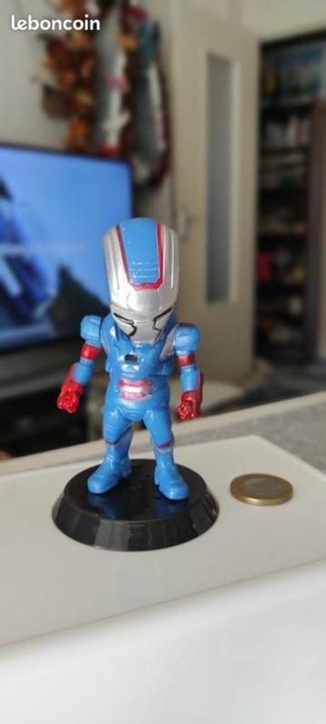 Figurine marvel avenger 10 CM SUR SOCLE disponible aux enchères