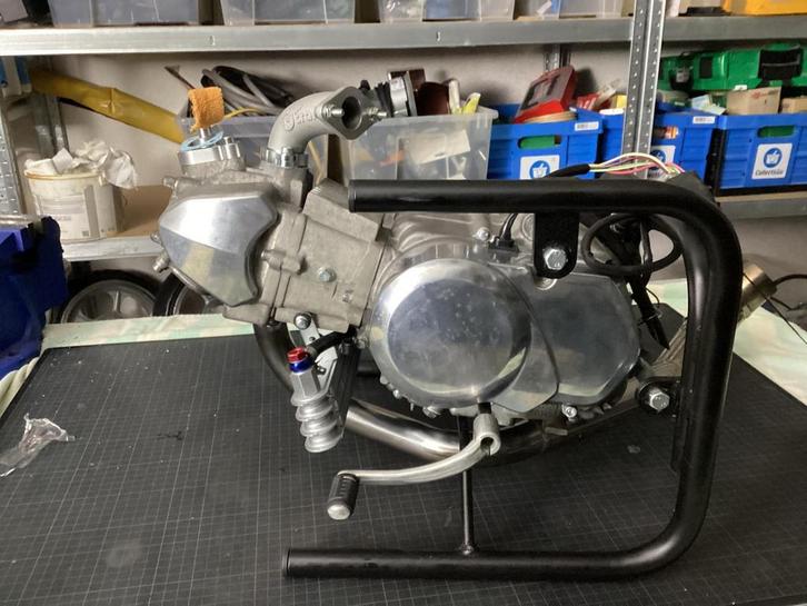 Daytona 150 dte / t-rex, Vélos & Vélomoteurs, Pièces de cyclomoteur | Général, Comme neuf, Bloc, Enlèvement