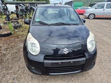 Voorbumper van een Suzuki Alto (ZAM) beschikbaar voor biedingen