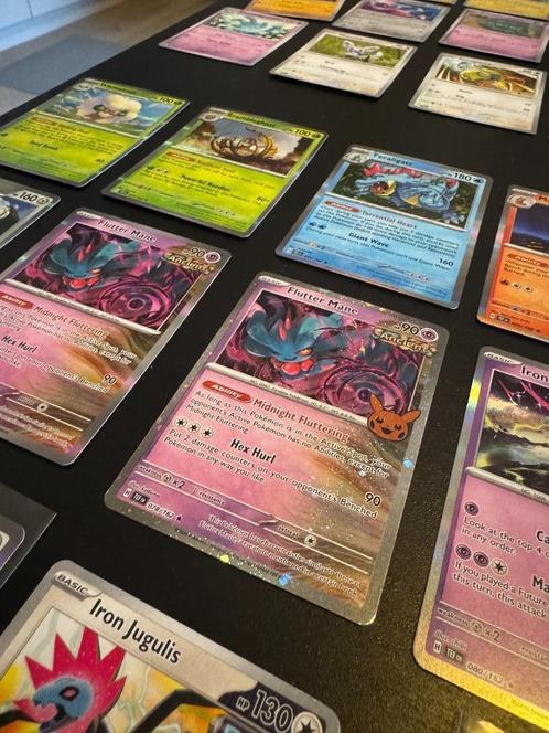 54 Pokemon Scarlet & Violet - Temporal Forces kaarten, Hobby en Vrije tijd, Verzamelkaartspellen | Pokémon, Zo goed als nieuw