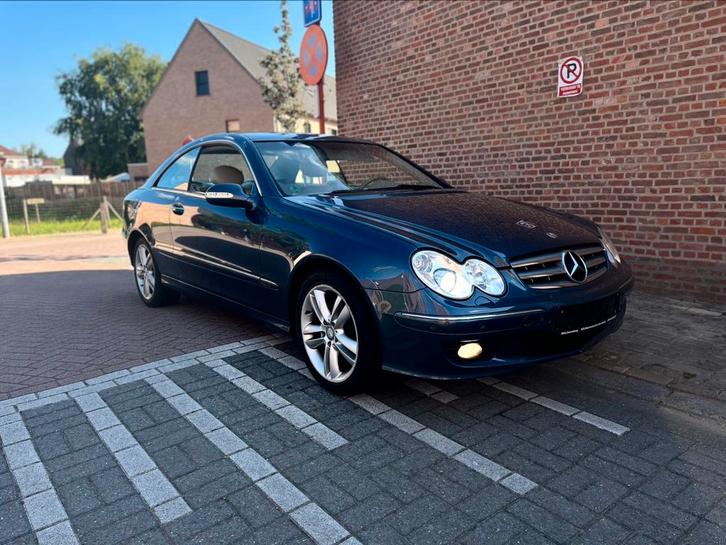 vandaag4800Mercedes-Benz Clk200 Kompressor Benzine Face lift, Auto's, Mercedes-Benz, Bedrijf, CLK, Benzine, Automaat, Onderhoudsboekje