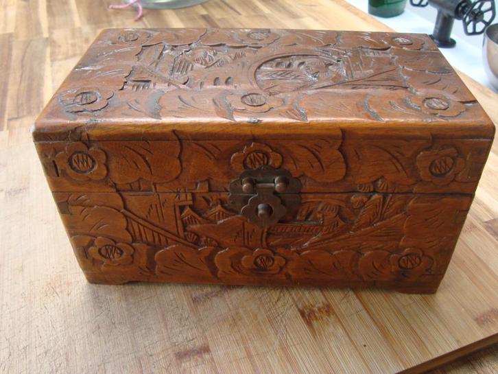 Te koop houten kist, Antiek en Kunst, Kunst | Beelden en Houtsnijwerken, Ophalen