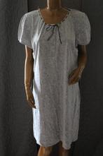 C&A Nachtkleedje met bloemen Grijs Large, Vêtements | Femmes, Pyjamas, C&A, Enlèvement ou Envoi, Porté, Taille 42/44 (L)