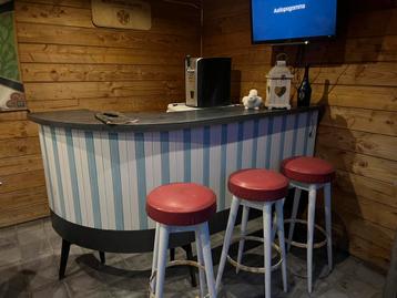 Toog met 3 stoelen, Enlèvement, Utilisé, Y compris les chaises de bar