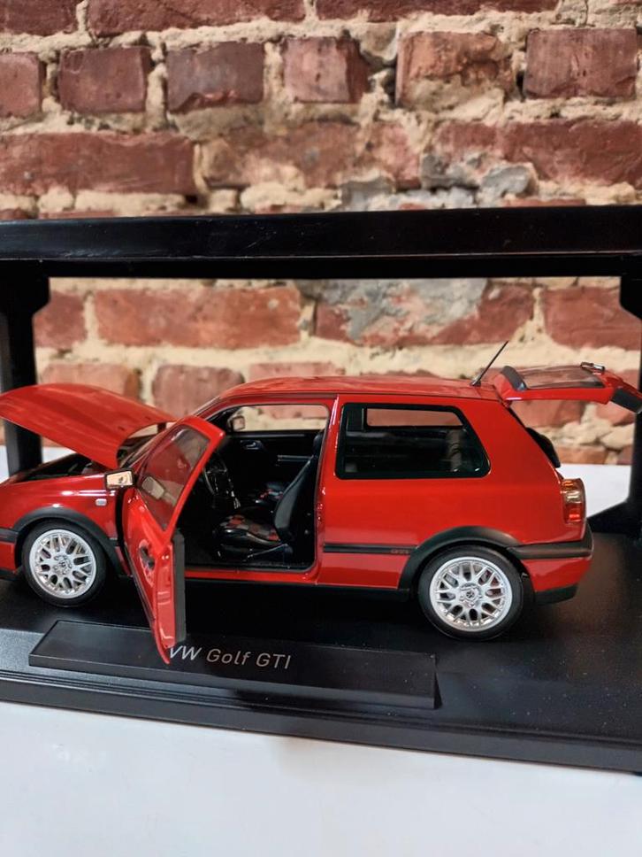 Vw golf 3 gti ,schaal 1.18, norev., Hobby en Vrije tijd, Modelauto's | 1:18, Norev, Ophalen of Verzenden
