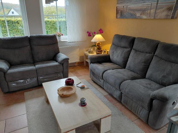 Salon 3+2 avec 4x relax électriques sous garantie, Maison & Meubles, Canapés | Salons, Comme neuf, Banc droit, Quatre personnes ou plus