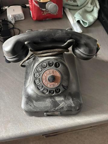 BAKELIETEN TELEFOON ! beschikbaar voor biedingen