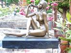 femme nue qui joue avec ces cheveux bronze signé, MILO, Enlèvement ou Envoi, Bronze