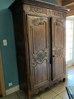 Antieke kast met hangers., Ophalen