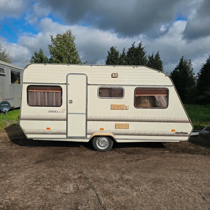 Caravan Home car 4 slaapplaatsen Badkamer werfkeet camping, Caravans en Kamperen, Caravans, Bedrijf, tot en met 4, 750 - 1000 kg
