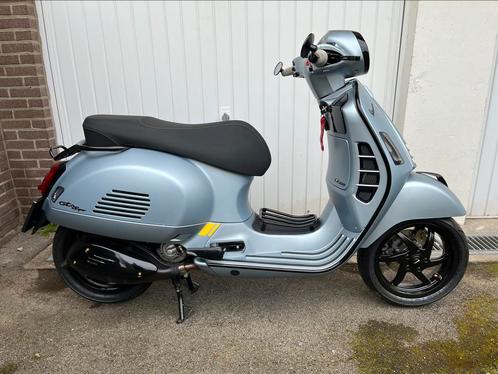 Vespa Gts 300 Supertech, Motos, Motos | Piaggio, Particulier, Scooter, 12 à 35 kW, 1 cylindre