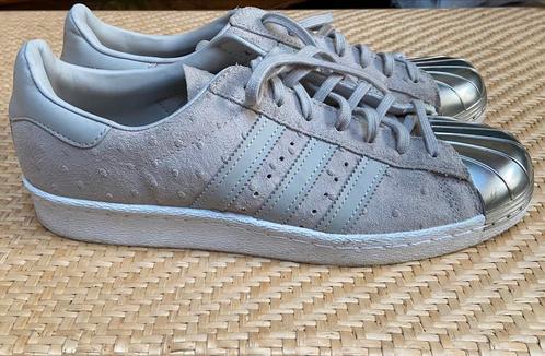 Adidas sneakers superstar, grijs daim struisvogel 40 2/3, Kleding | Dames, Schoenen, Zo goed als nieuw, Sneakers, Wit, Ophalen