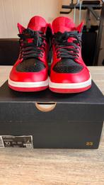 Air Jordan 1 Mid Bred Black/Red - Taille 44 (US 10), Overige kleuren, Ophalen of Verzenden, Zo goed als nieuw, Sneakers