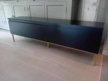 2 x tv meubel zwart met stalen onderstel 300 cm prima staat beschikbaar voor biedingen