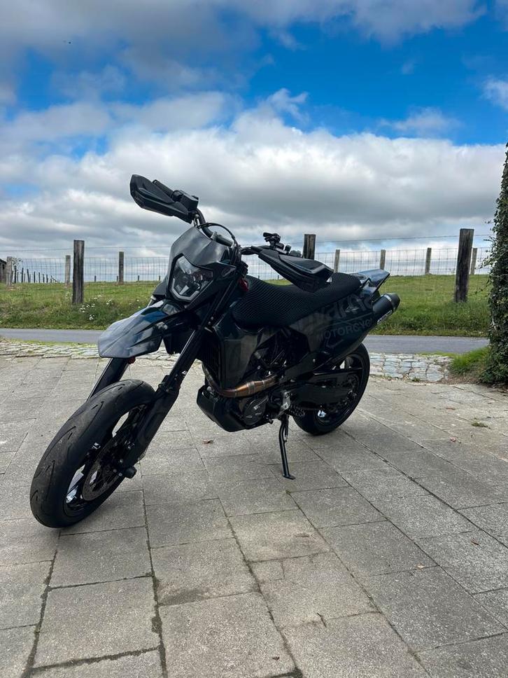 Husqvarna 701, Motoren, Motoren | Husqvarna, Particulier, SuperMoto, 1 cilinder, ABS, LED Verlichting, Quickshifter, Sportuitlaat
