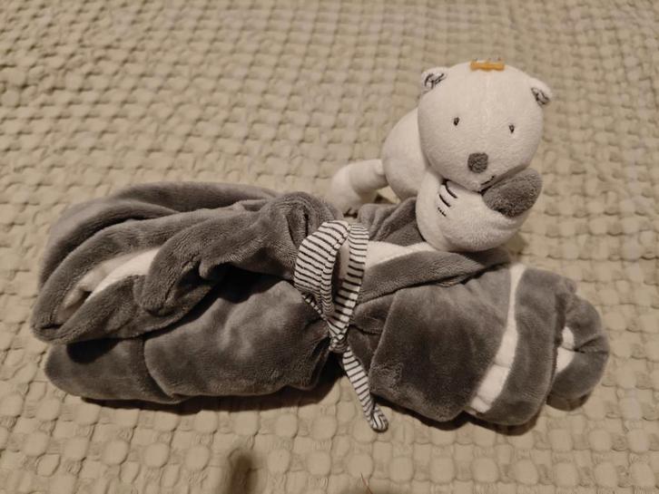 Noukie's Doudou Beer Sam met kroon dekentje, Kinderen en Baby's, Dekens, Slaapzakjes en Inbakerproducten, Zo goed als nieuw, Overige typen