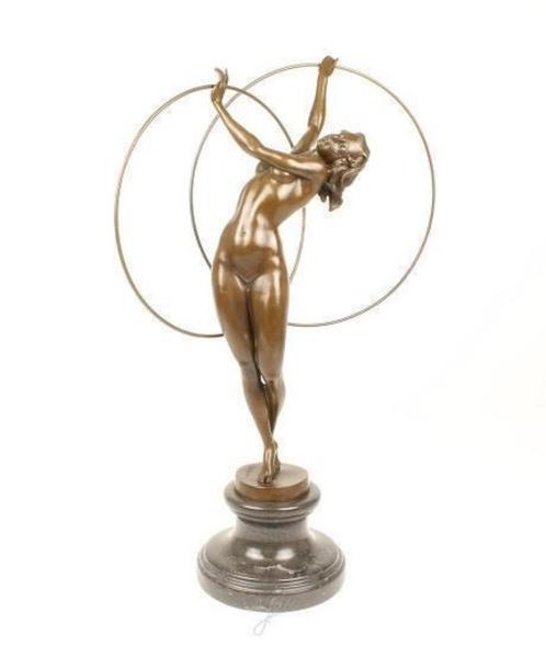 bronzen sculptuur ,dansende vrouw met ringen, Antiek en Kunst, Kunst | Beelden en Houtsnijwerken, Ophalen of Verzenden