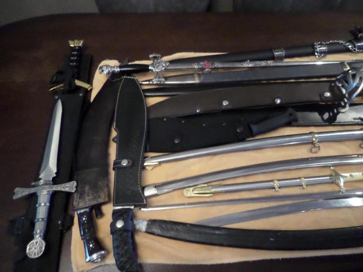 Lot de 20 épées, Collections, Objets militaires | Général, Autres, Enlèvement