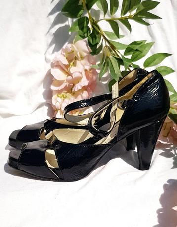 Sandales 🔥à talons cuir véritable 🔥( Portugal), Enlèvement ou Envoi, Porté, Noir, Sandales et Mûles