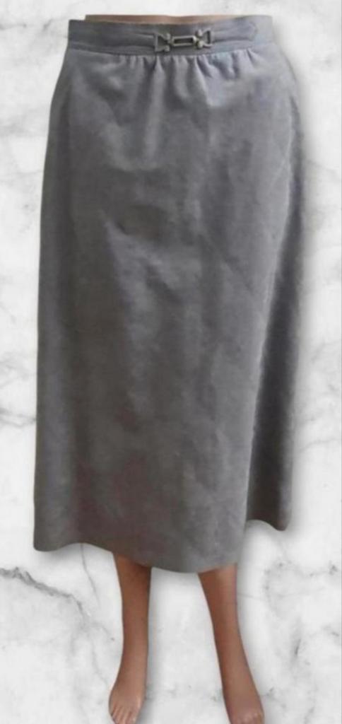 ✨️VINTAGE Suède Rok  - Maat 38 - Stijlvol Prima staat✨️, Kleding | Dames, Rokken, Zo goed als nieuw, Maat 38/40 (M), Grijs, Onder de knie