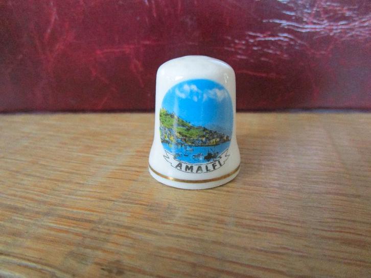 vingerhoedjes Italië, Verzamelen, Vingerhoedjes, Nieuw, Porselein, Ophalen of Verzenden