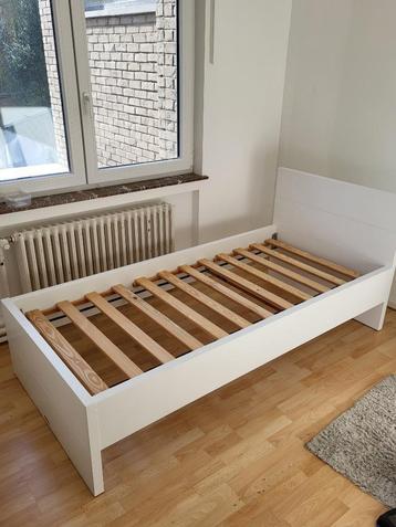 Lit + sommier, 90 cm, Enlèvement, 200 cm, Bois