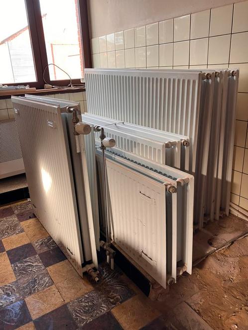 7 radiatoren in goede staat, Doe-het-zelf en Bouw, Verwarming en Radiatoren, Zo goed als nieuw, Radiator, Ophalen