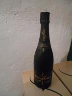 lekkere Cava, Enlèvement, Neuf