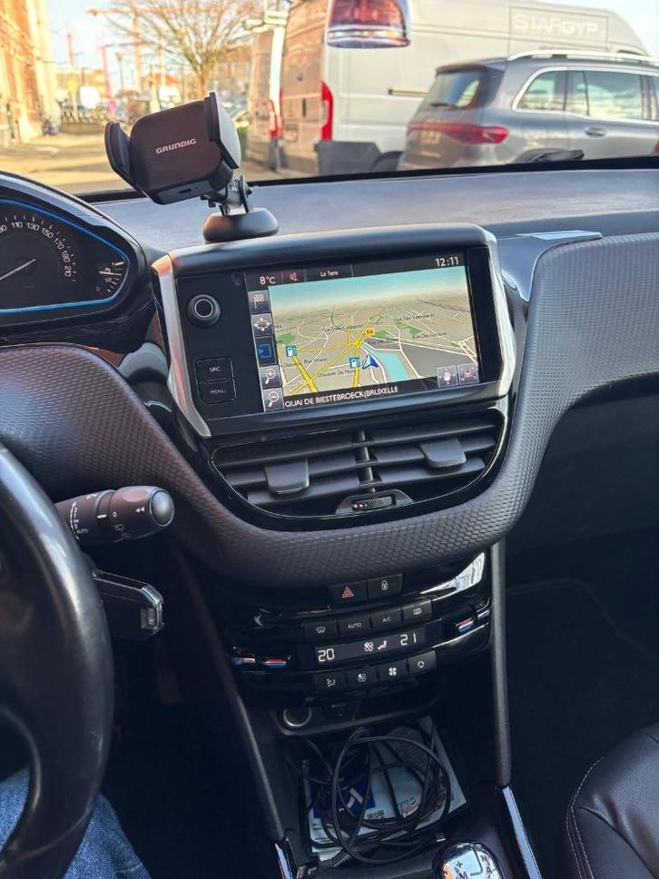 Peugeot 2008, Autos, Peugeot, Particulier, ABS, Phares directionnels, Airbags, Air conditionné, Bluetooth, Ordinateur de bord