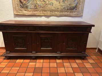 Dressoir  beschikbaar voor biedingen