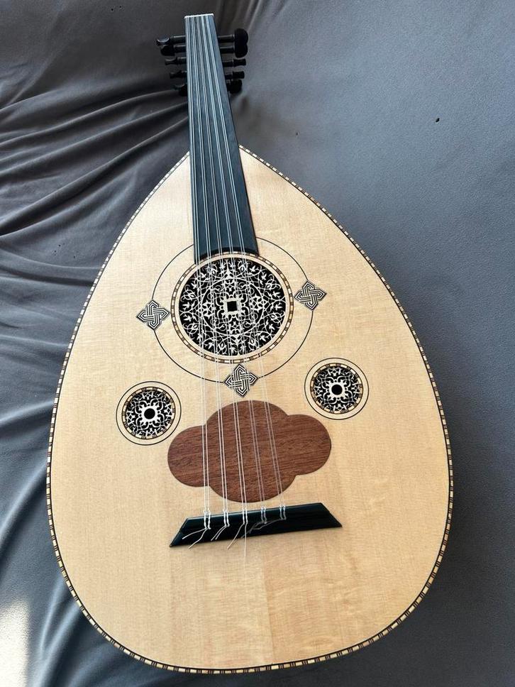 VERKOCHT! VENDU! Voir mes autres ouds. Oud Arabe - Pro oud, Muziek en Instrumenten, Snaarinstrumenten | Gitaren | Akoestisch, Zo goed als nieuw