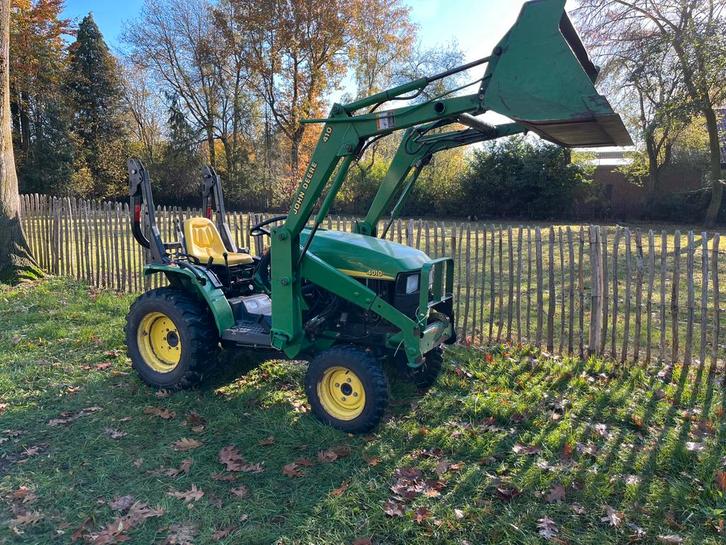 Minitractor john deere 4010 met voorlader en servostuur, Zakelijke goederen, Landbouw | Tractoren, John Deere, Ophalen of Verzenden