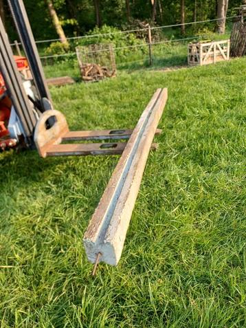 GRATIS betonnen balk 16x16x330cm beschikbaar voor biedingen