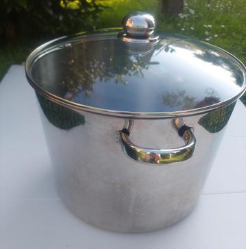 Casserole géante !  beschikbaar voor biedingen