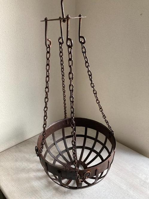 HANGING BASKET IRON GROOT ROESTBRUIN DIA 31 CM NIEUW, Antiek en Kunst, Antiek | Woonaccessoires, Ophalen of Verzenden