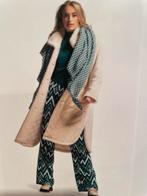 Dikke wintersjaal Caroline Biss, Kleding | Dames, Mutsen, Sjaals en Handschoenen, Ophalen of Verzenden, Zo goed als nieuw