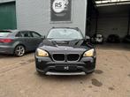 BMW X1 18d/ Automaat/ Getik in de motor/ Export of Handel, Auto's, Achterwielaandrijving, Zwart, 4 cilinders, USB